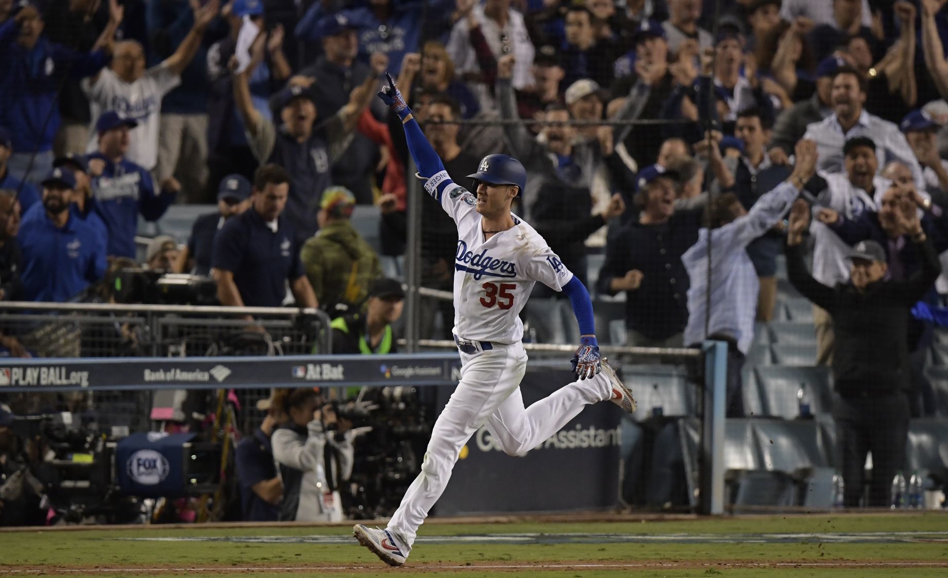 Dodgers 2, Brewers 1